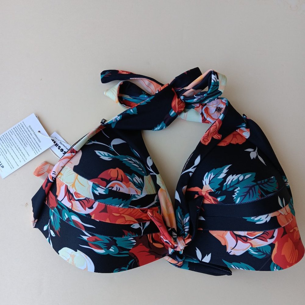 NWT Padded Bikini Top Floral